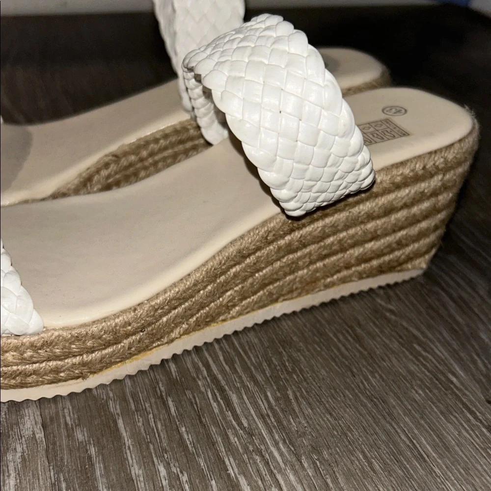 ๐ SHEIN Elegant White Woven Women's Sandals - Picture 4 of 5